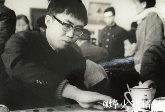 聂卫平:黑白棋盘上的凡人棋圣 聂卫平:黑白棋盘上的凡人棋圣